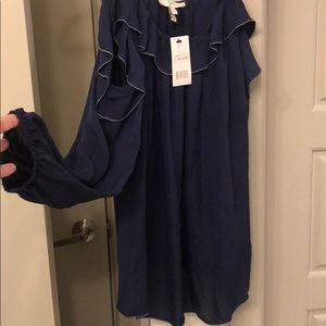 Joie off the shoulder top